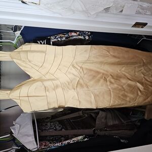 Tan V-Neck Strapless Bodycon Dress for Cocktail Events